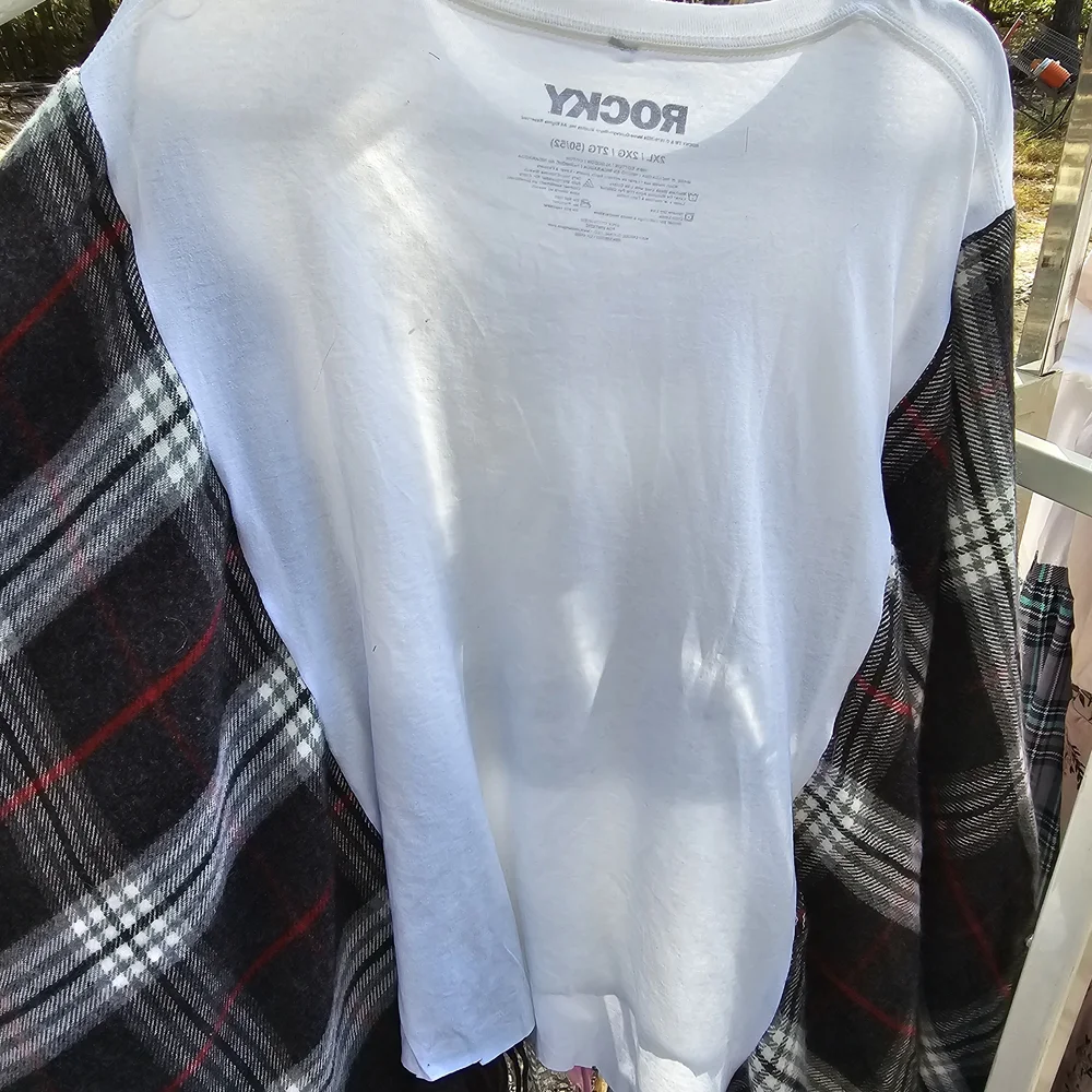 Rocky Graphic Tee With Flannel Scarves Poncho -OS - Picture 4 of 4